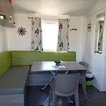 3 Bedrooms With Shared Pool Hébergement de vacances Sesimbra