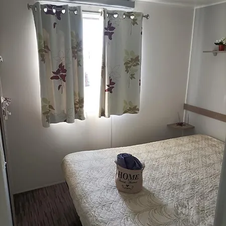 3 Bedrooms With Shared Pool Дом отдыха Сесимбра