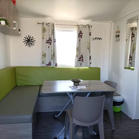 3 Bedrooms With Shared Pool Дом отдыха Сесимбра