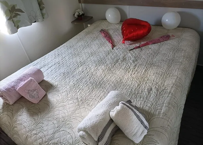 3 Bedrooms With Shared Pool 度假居 *