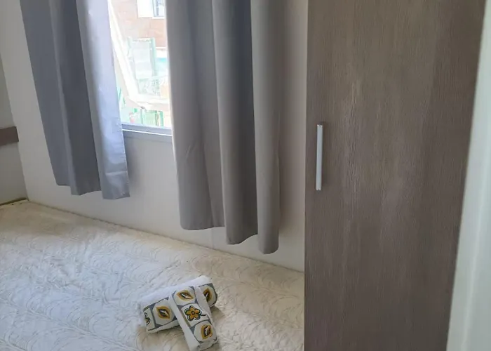 3 Bedrooms With Shared Pool *