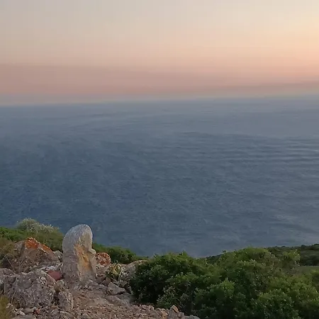 Hébergement de vacances 3 Bedrooms With Shared Pool *