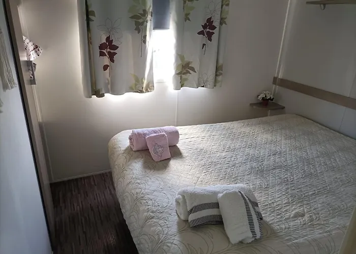 3 Bedrooms With Shared Pool Hébergement de vacances