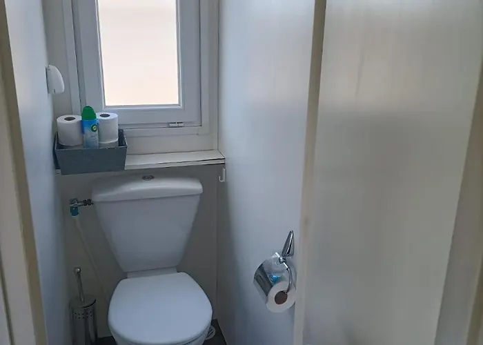 3 Bedrooms With Shared Pool Hébergement de vacances Sesimbra